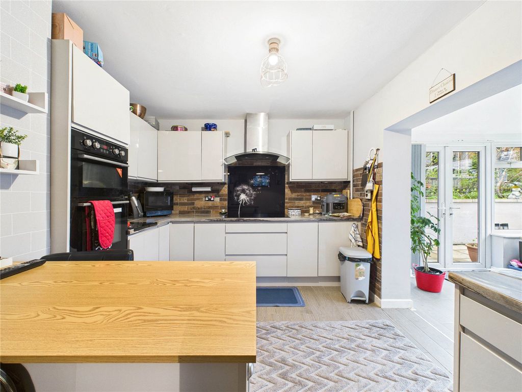 Property photo 3 of 27 Picture No. 42