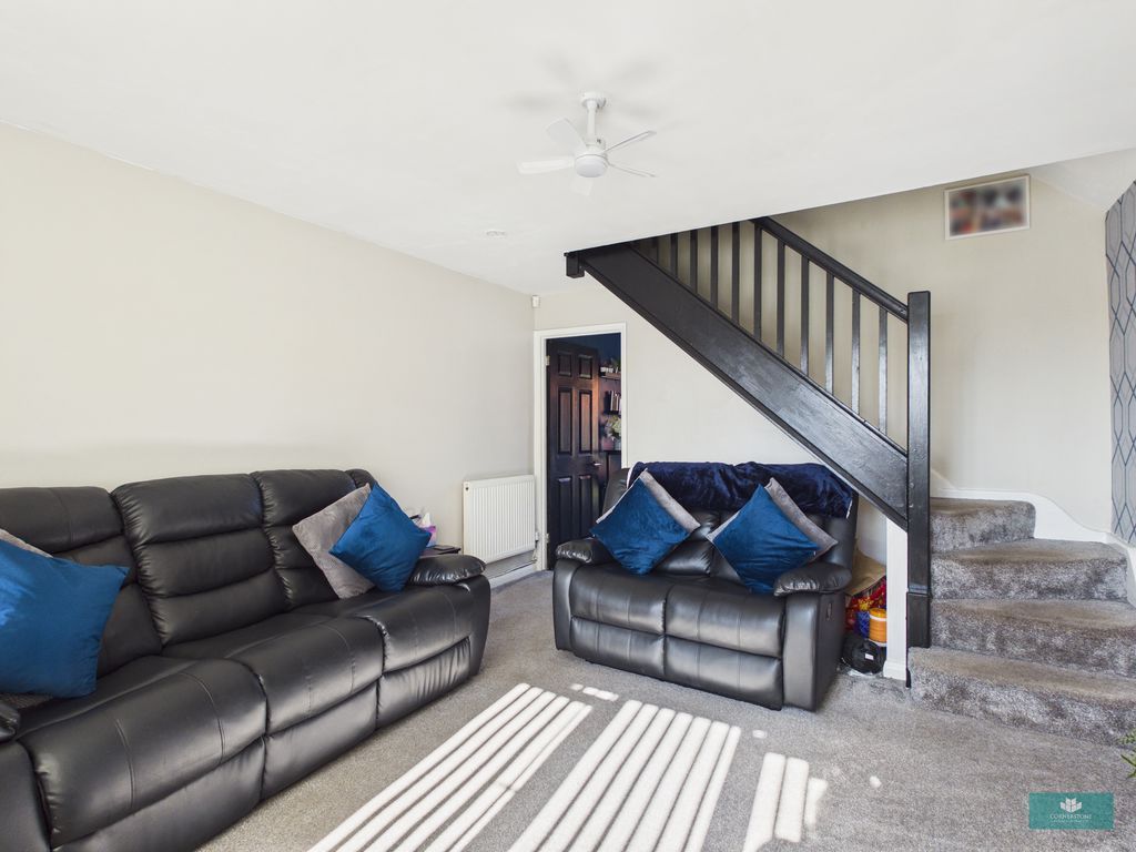 Property photo 3 of 17 Photo 2