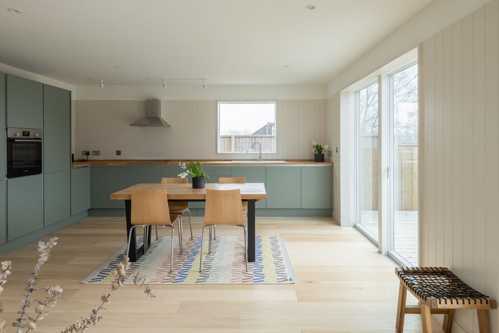 Property photo 3 of 17 330748 - 1Gardencourt_Highres-23.Jpg