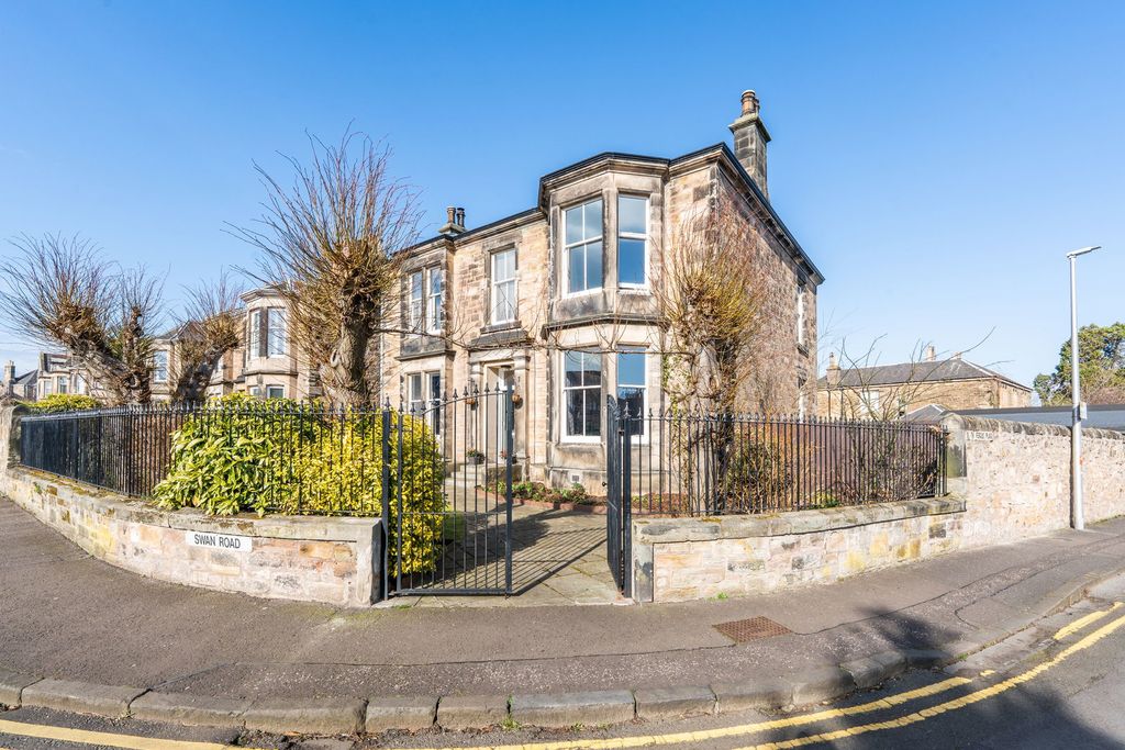 Property photo 1 of 51