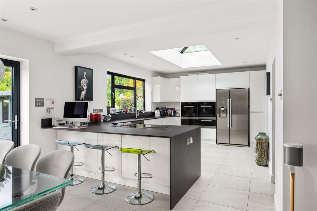 Property photo 2 of 38 Open-Plan Kitchen / Dining