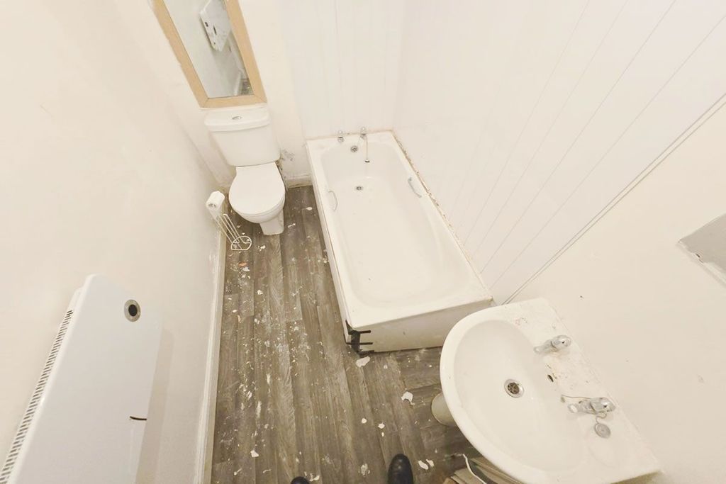 Property photo 3 of 9