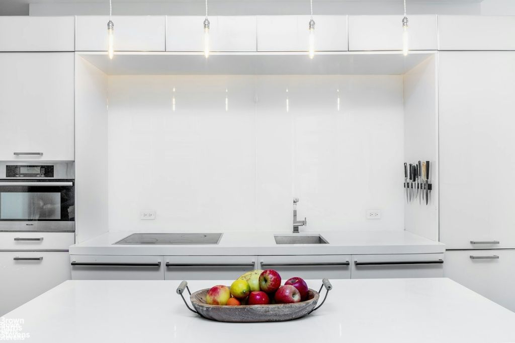 Property photo 3 of 12 <Alttext/>