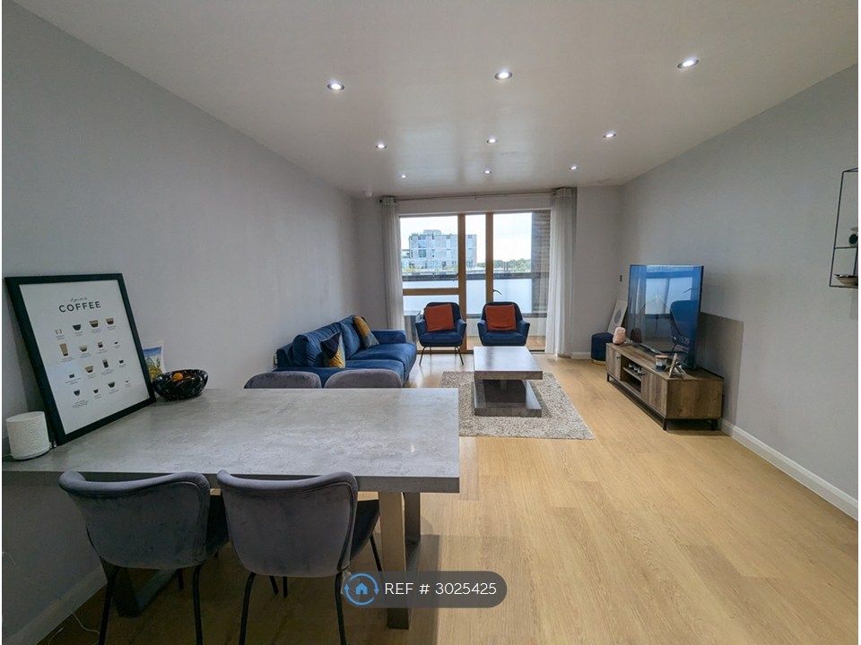 Property photo 3 of 12 Living Room
