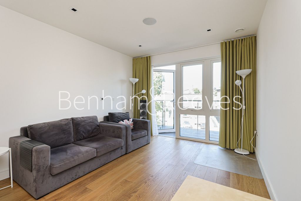Property photo 1 of 16