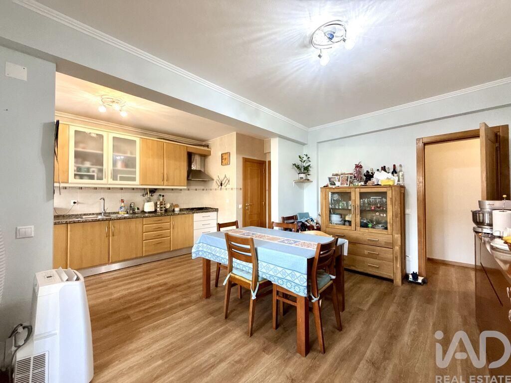Property photo 1 of 34