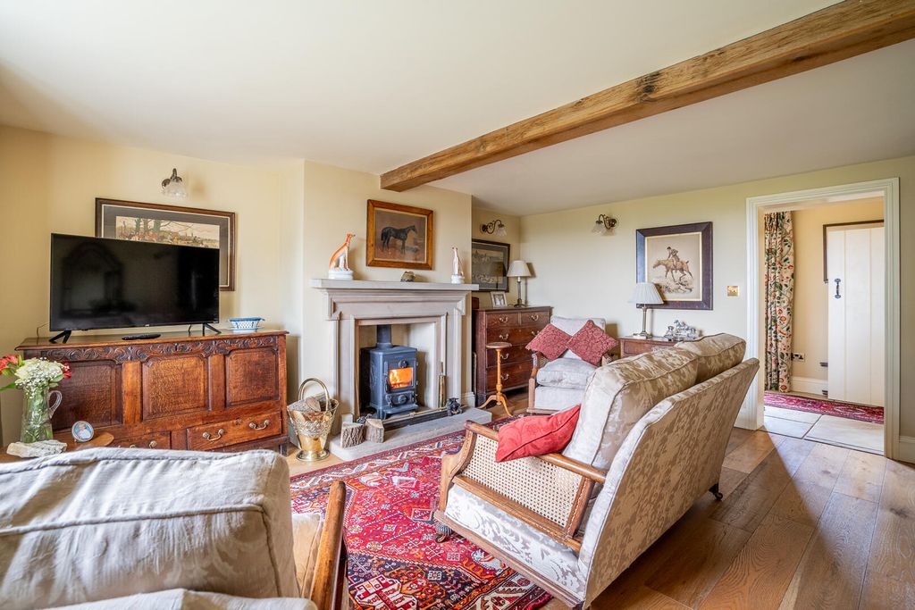 Property photo 3 of 25 Living Room