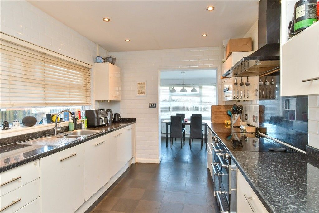 Property photo 1 of 12 Kitchen