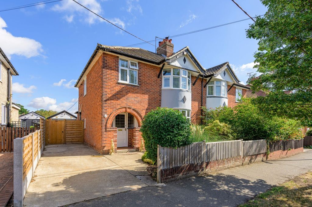 Property photo 1 of 24