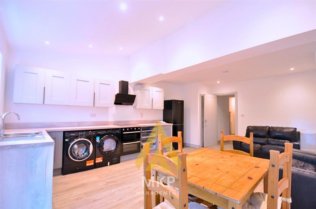 Property photo 3 of 14 3.Png