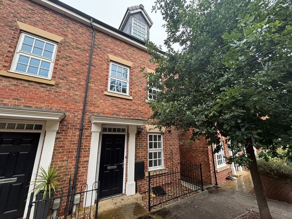 Property photo 1 of 11 External