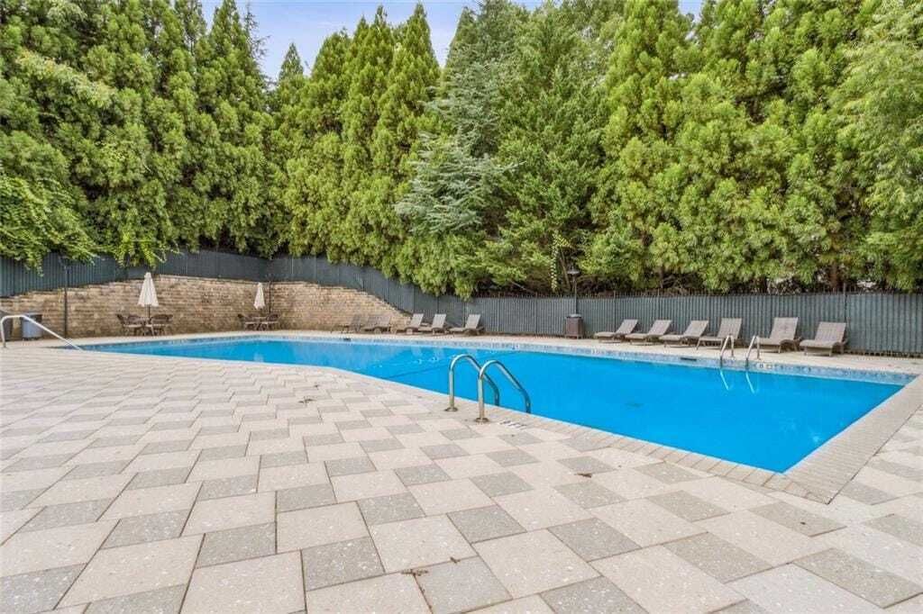 Property photo 2 of 2 <Alttext/>