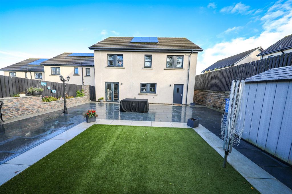 Property photo 2 of 34 B