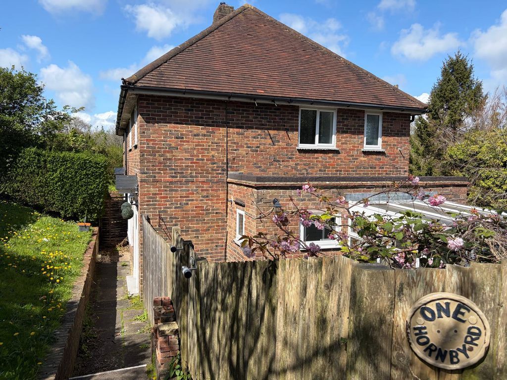 Property photo 1 of 7 Photo 8