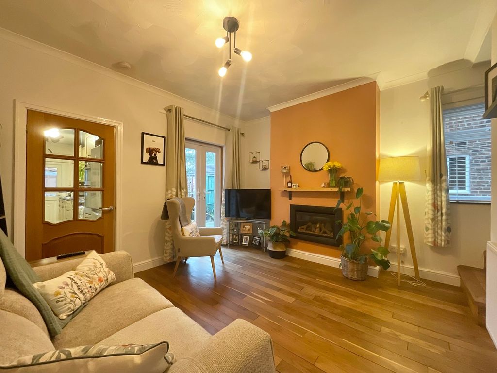 Property photo 2 of 17