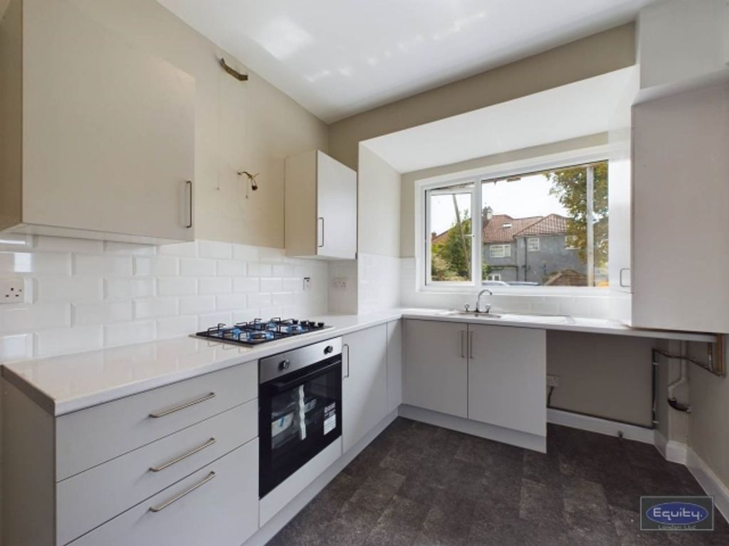 Property photo 2 of 16 Kitchen