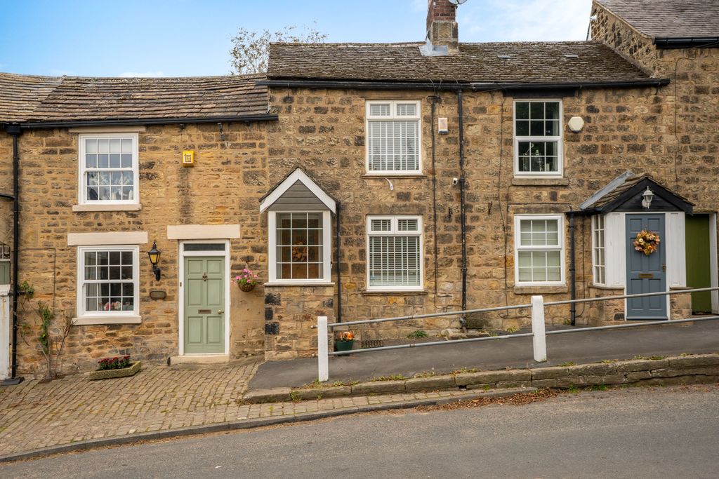 Property photo 1 of 17 84Mainstreet3