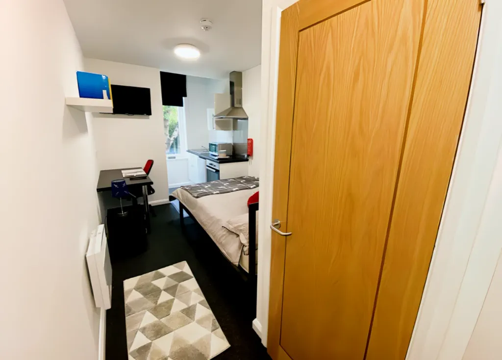 Property photo 3 of 47