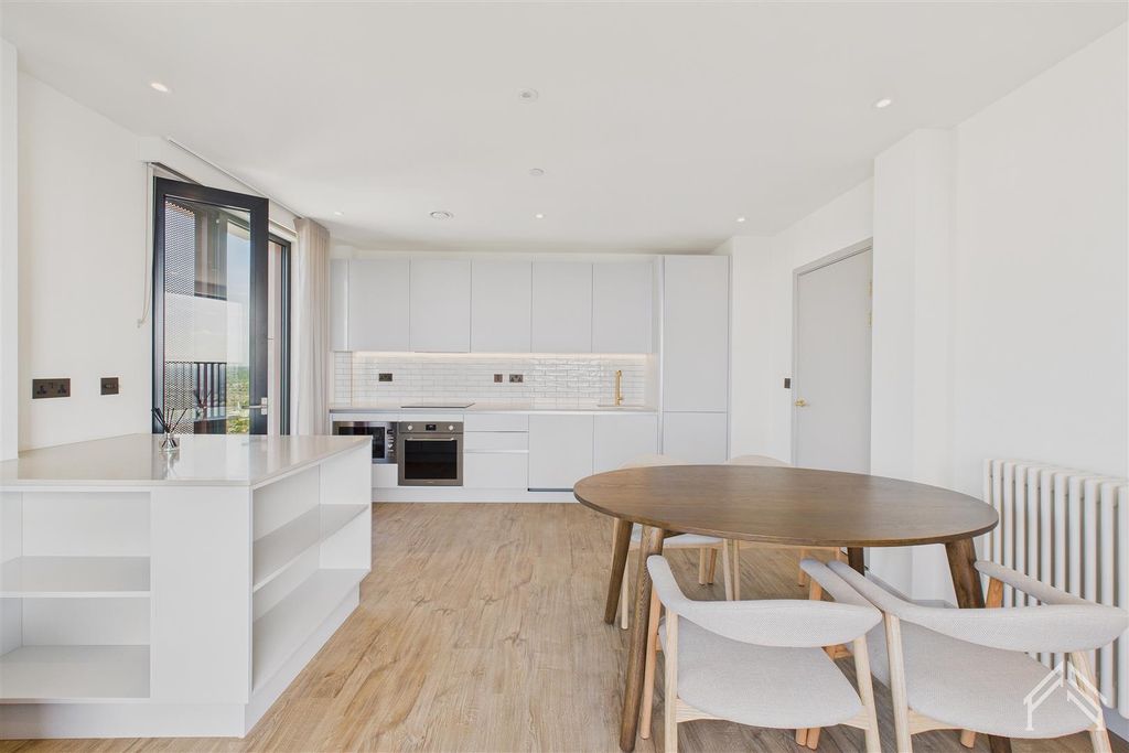 Property photo 3 of 26 3.Jpg