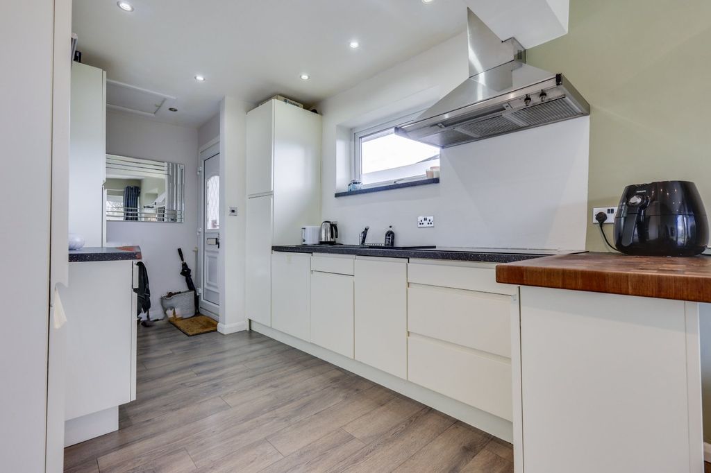 Property photo 3 of 19 Picture No. 20