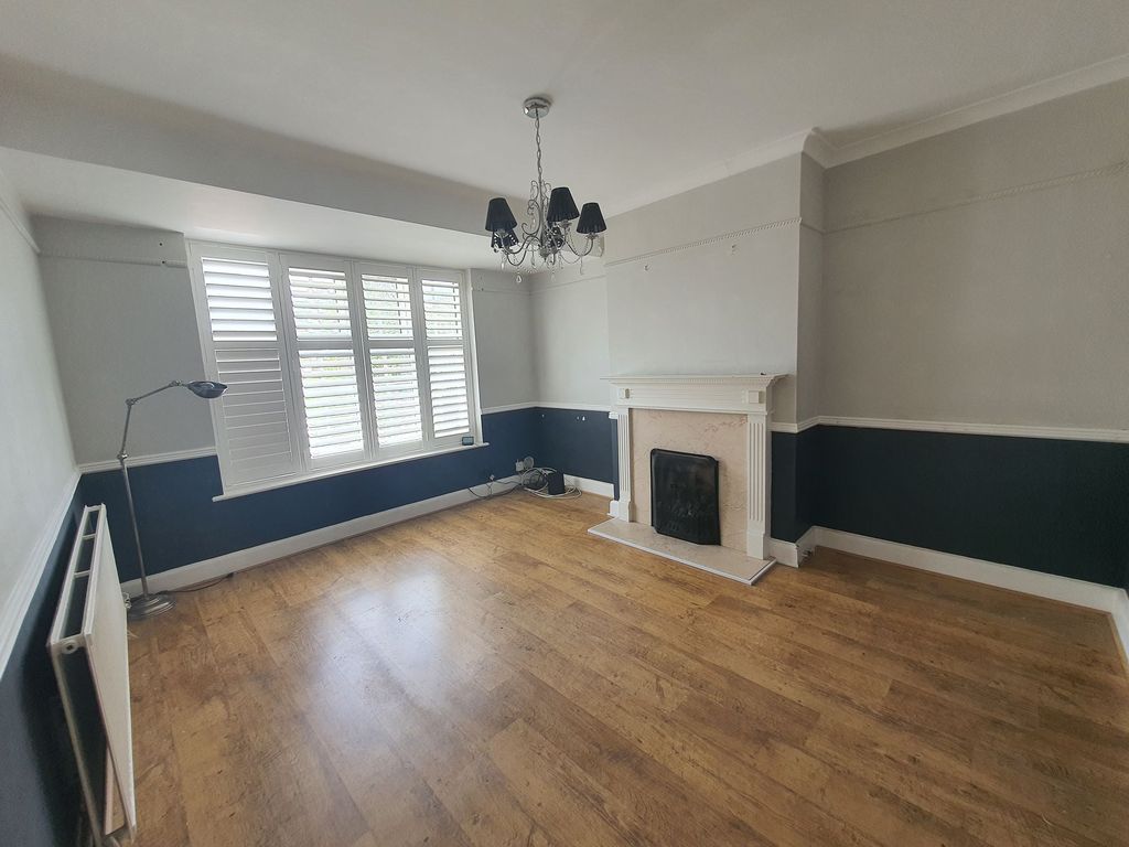 Property photo 3 of 29