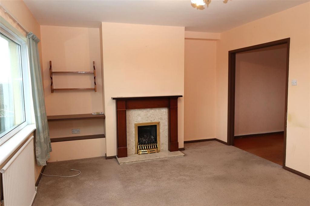 Property photo 2 of 10 Lounge