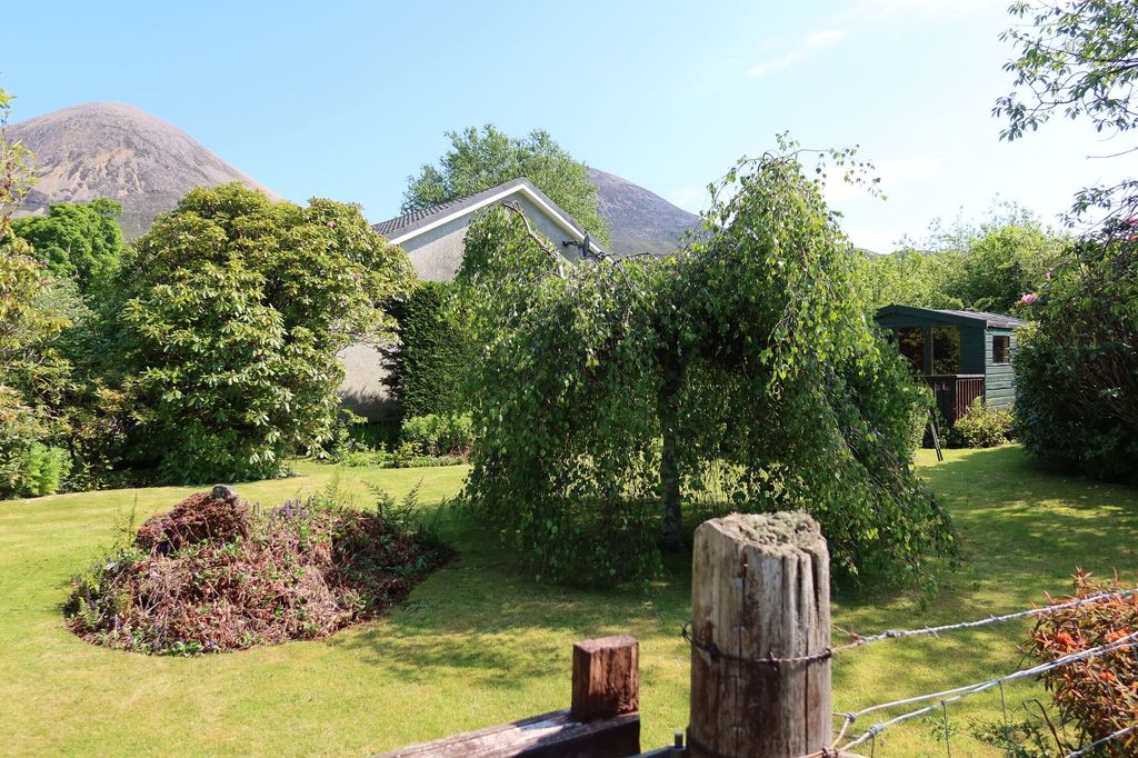 Property photo 3 of 53