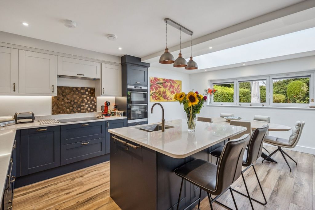 Property photo 2 of 21 Photo 2