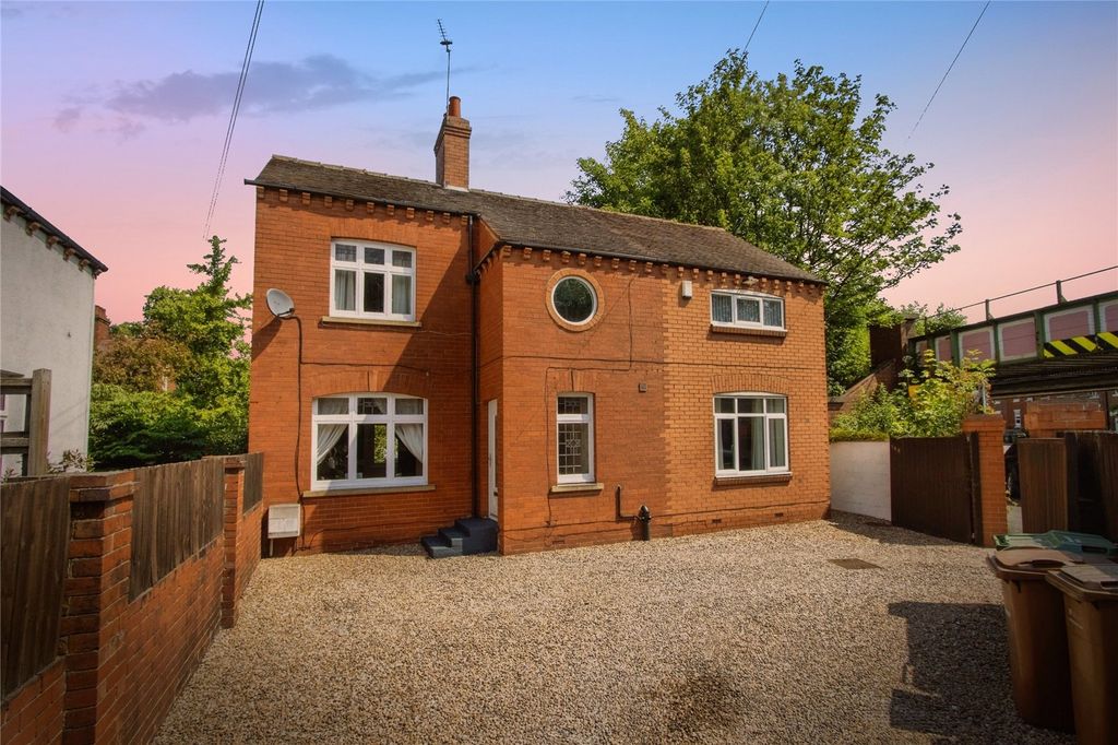 Property photo 1 of 28 Picture No. 29