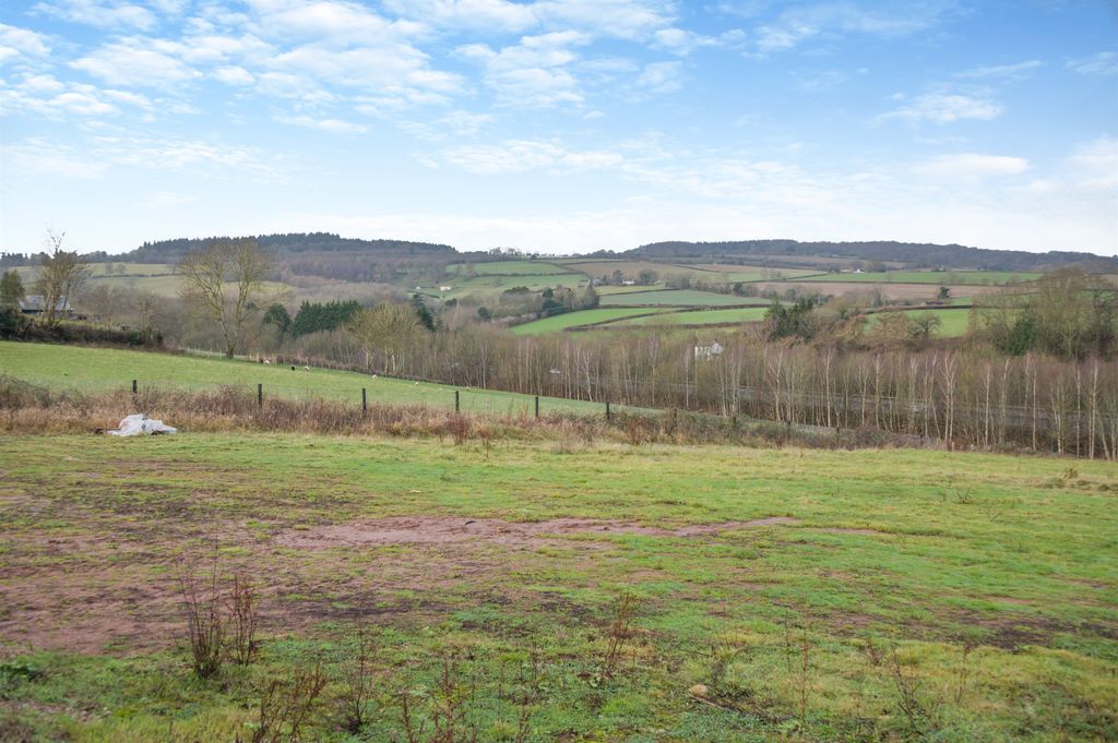 Property photo 3 of 3