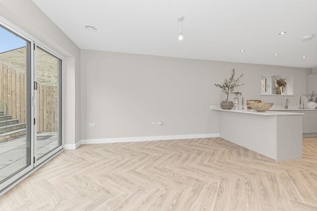 Property photo 3 of 30