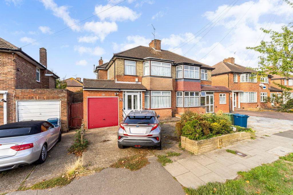 Property photo 3 of 27
