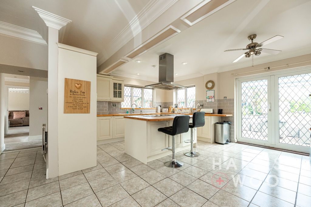 Property photo 2 of 42 4150955