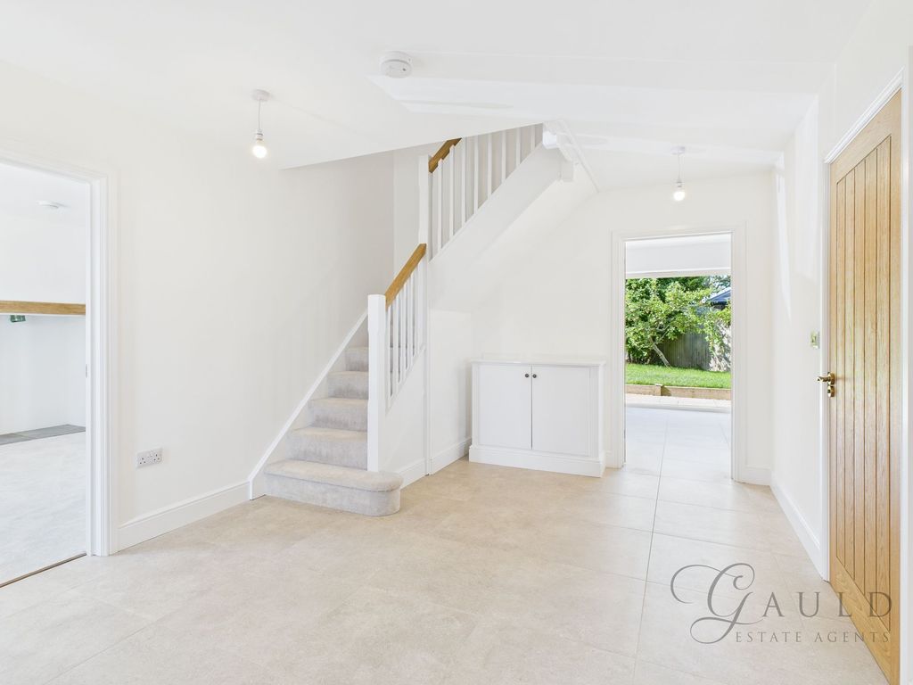 Property photo 3 of 43 Hallway