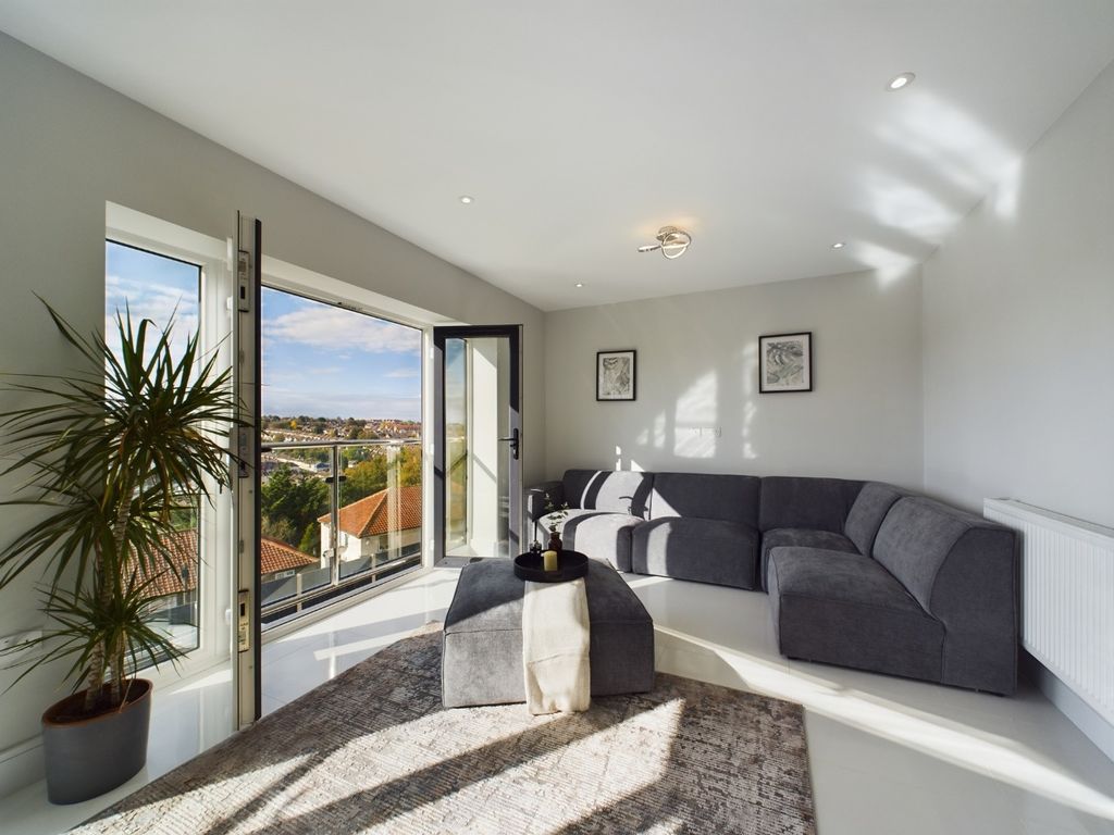 Property photo 1 of 14 4513210