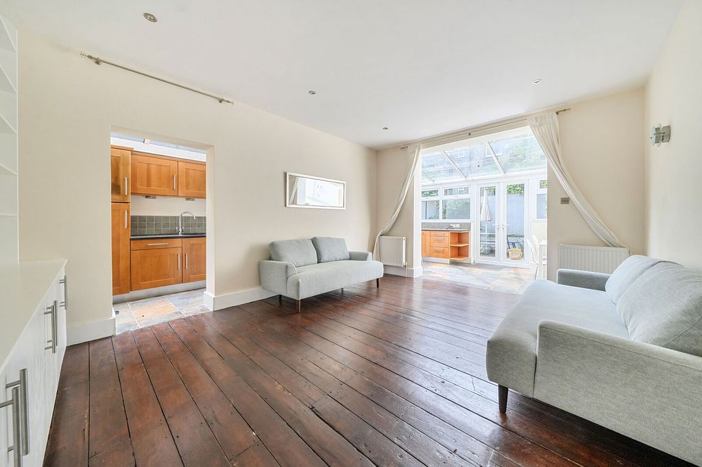 Property photo 2 of 19