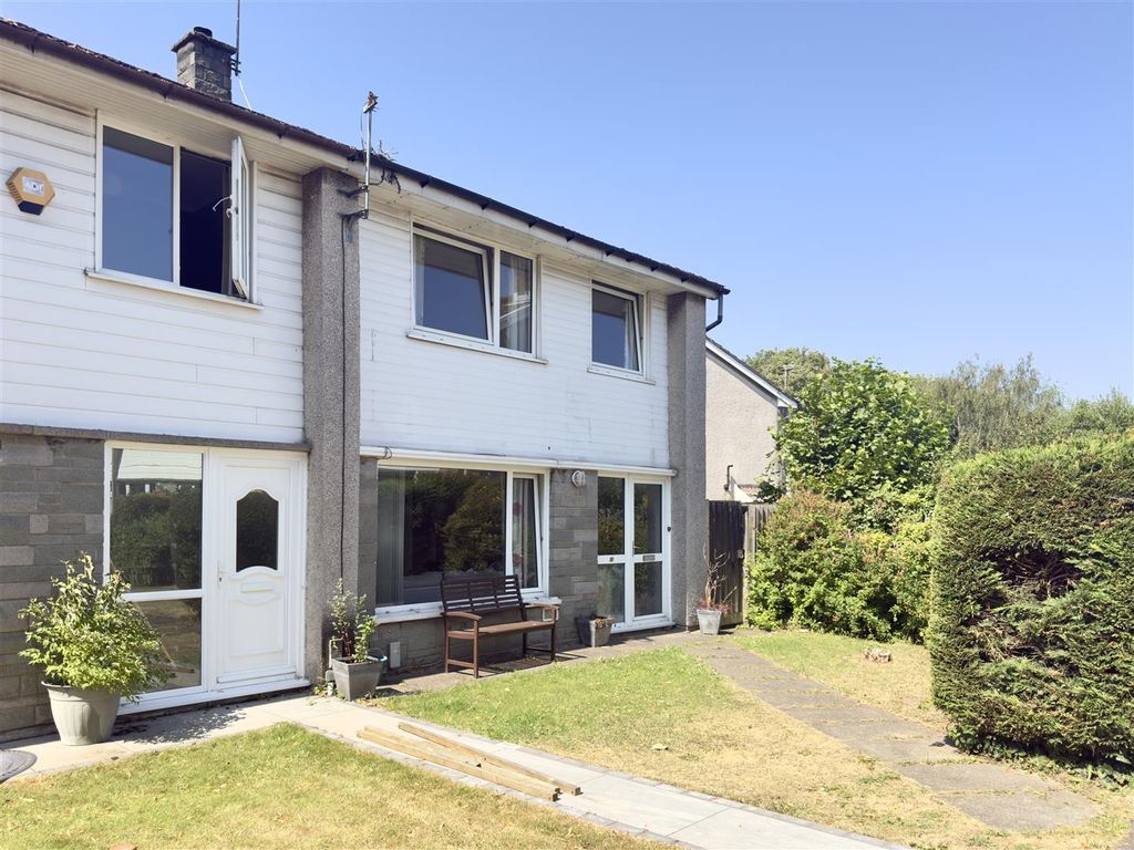 Property photo 1 of 19 Front