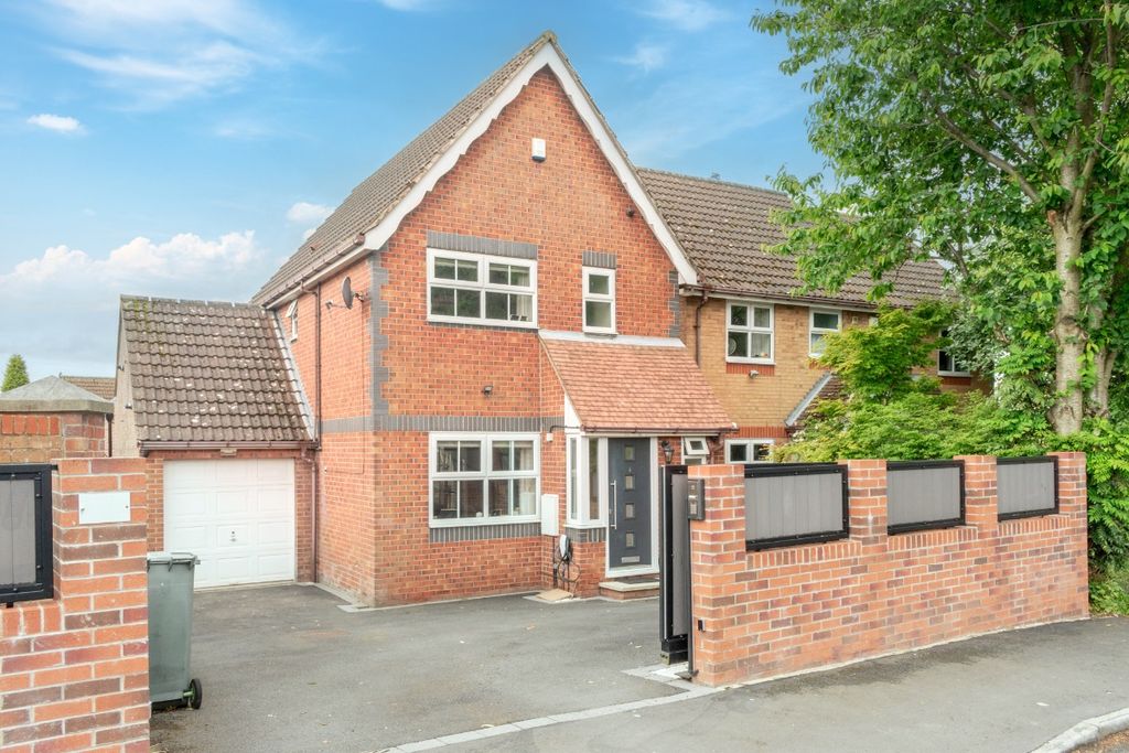 Property photo 1 of 37