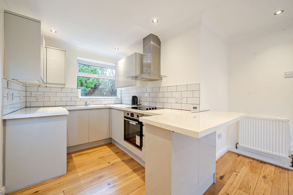 Property photo 2 of 12 Kitchen