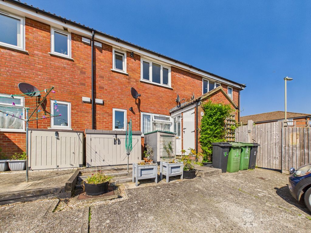 Property photo 1 of 8 Cam03624G0-Pr0226-Still016