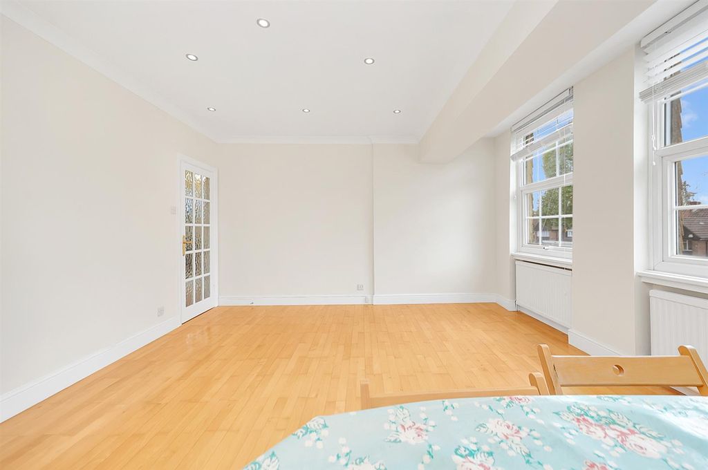 Property photo 3 of 27 9S4A9211.Jpg