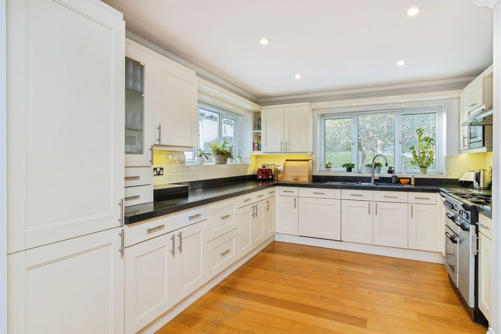 Additional image 4 of 4 bed detached house for salePetroc Drive, Newton Abbot TQ12