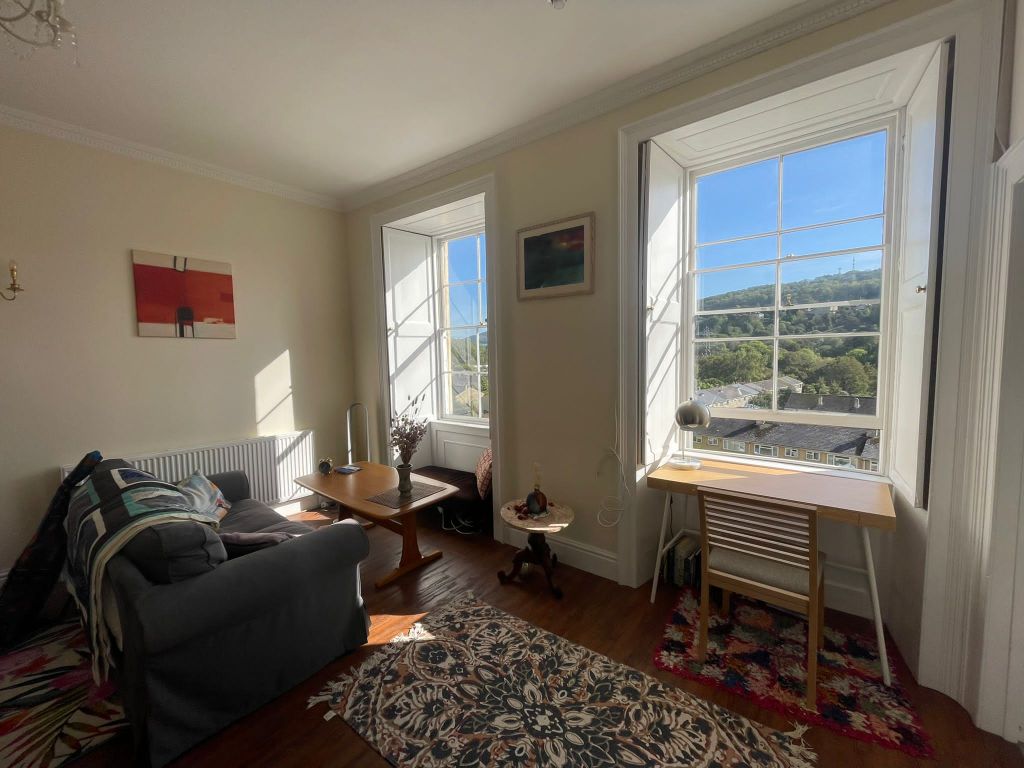 Property photo 1 of 5 Living Room