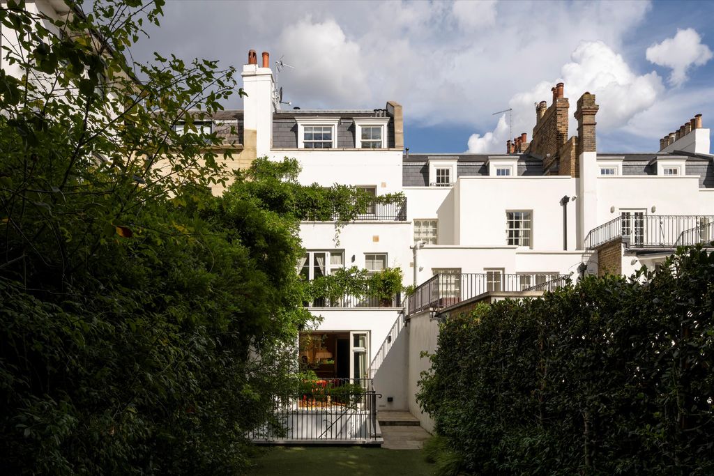 Property photo 2 of 42 Image