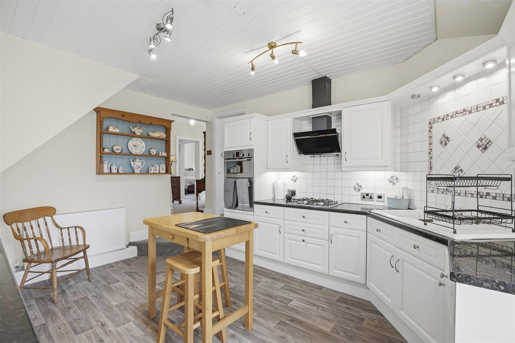 Additional image 13 of 4 bed flat for saleBrooklands Court, Otley LS21
