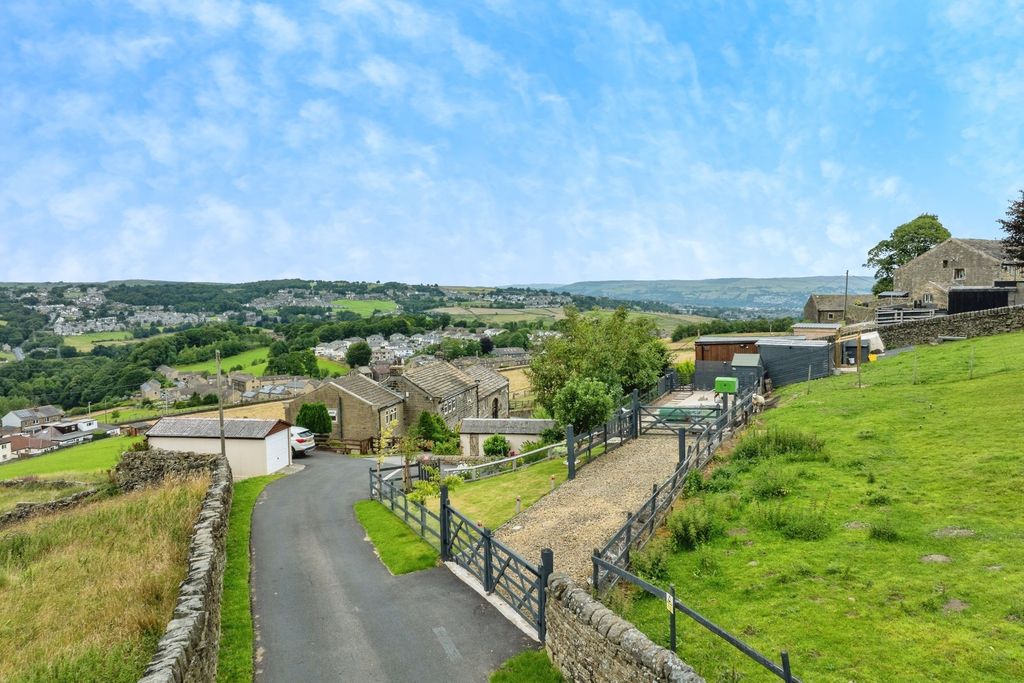 Property photo 1 of 34 Drone