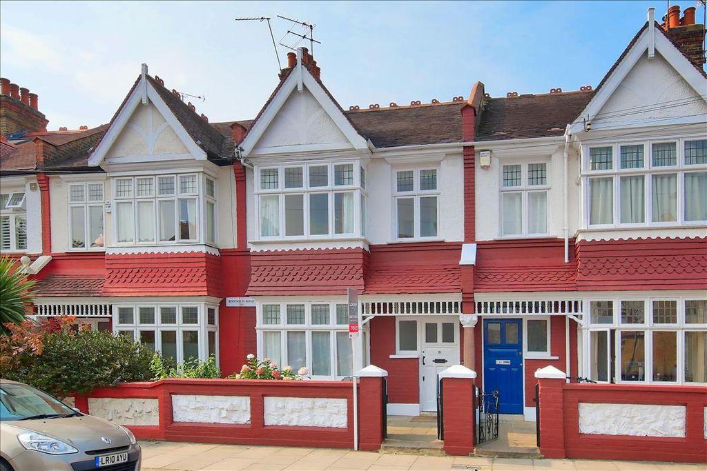Property photo 1 of 8