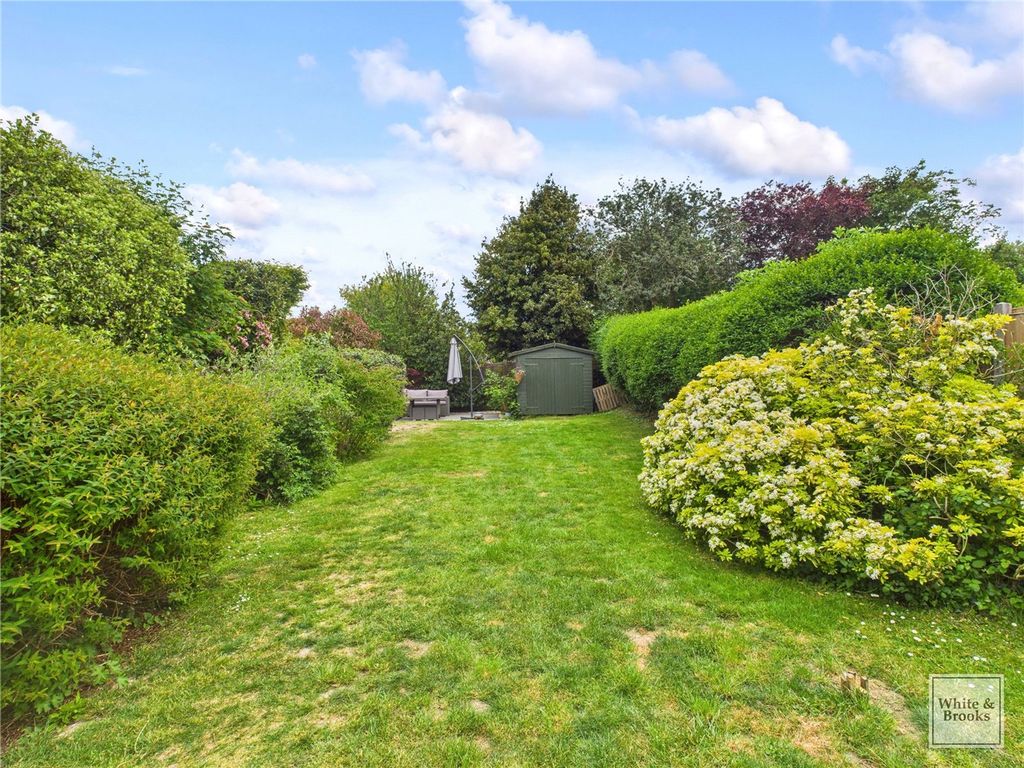 Property photo 2 of 15 Garden