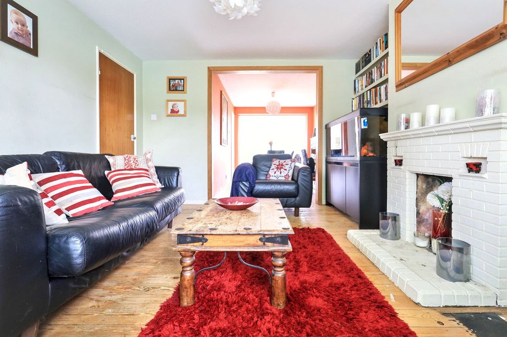Property photo 2 of 19