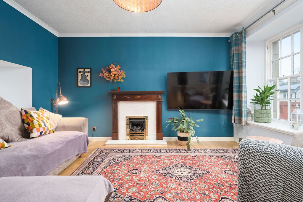 Property photo 2 of 36